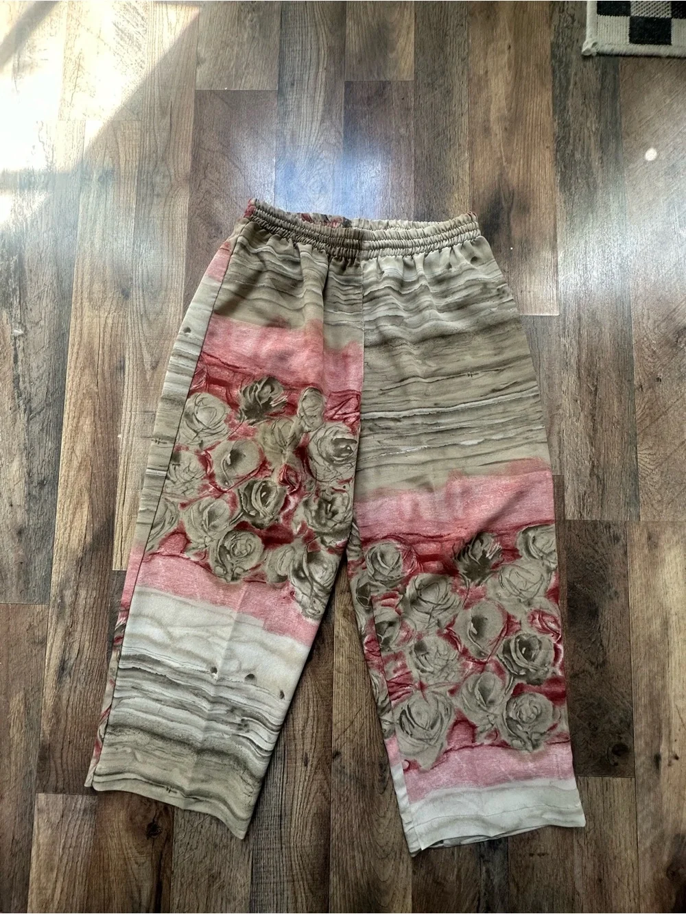 Women's Sleeveless Floral Stripe Matching Set in Pink and Beige